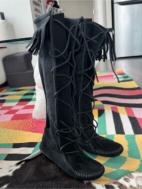 Minnetonka Women's Front Lace Knee-Hi Boot